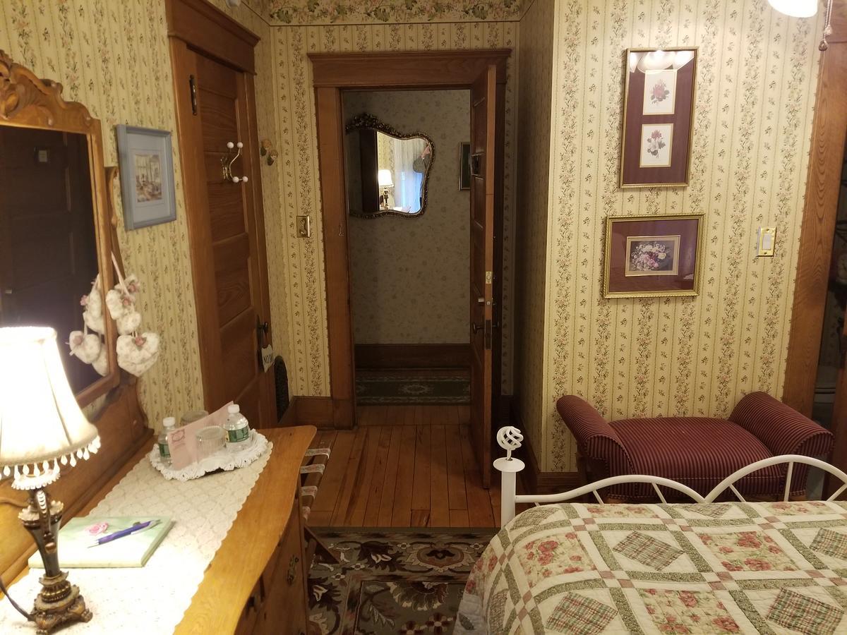 Rose & Thistle Bed & Breakfast Cooperstown Bagian luar foto